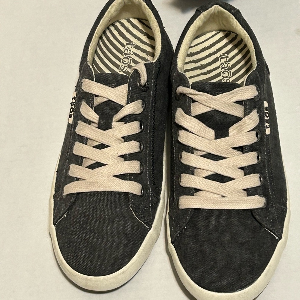 Taos Black Canvas Sneakers